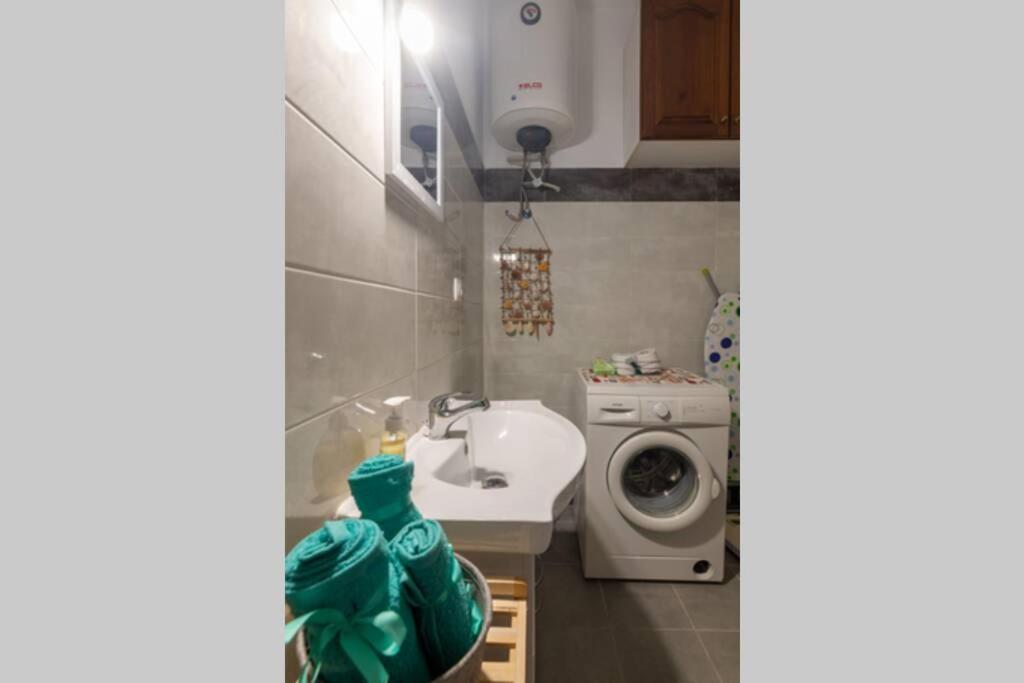 Bright Newly Renovated Apt Near Beach & Center+Ac Anemomylos Экстерьер фото